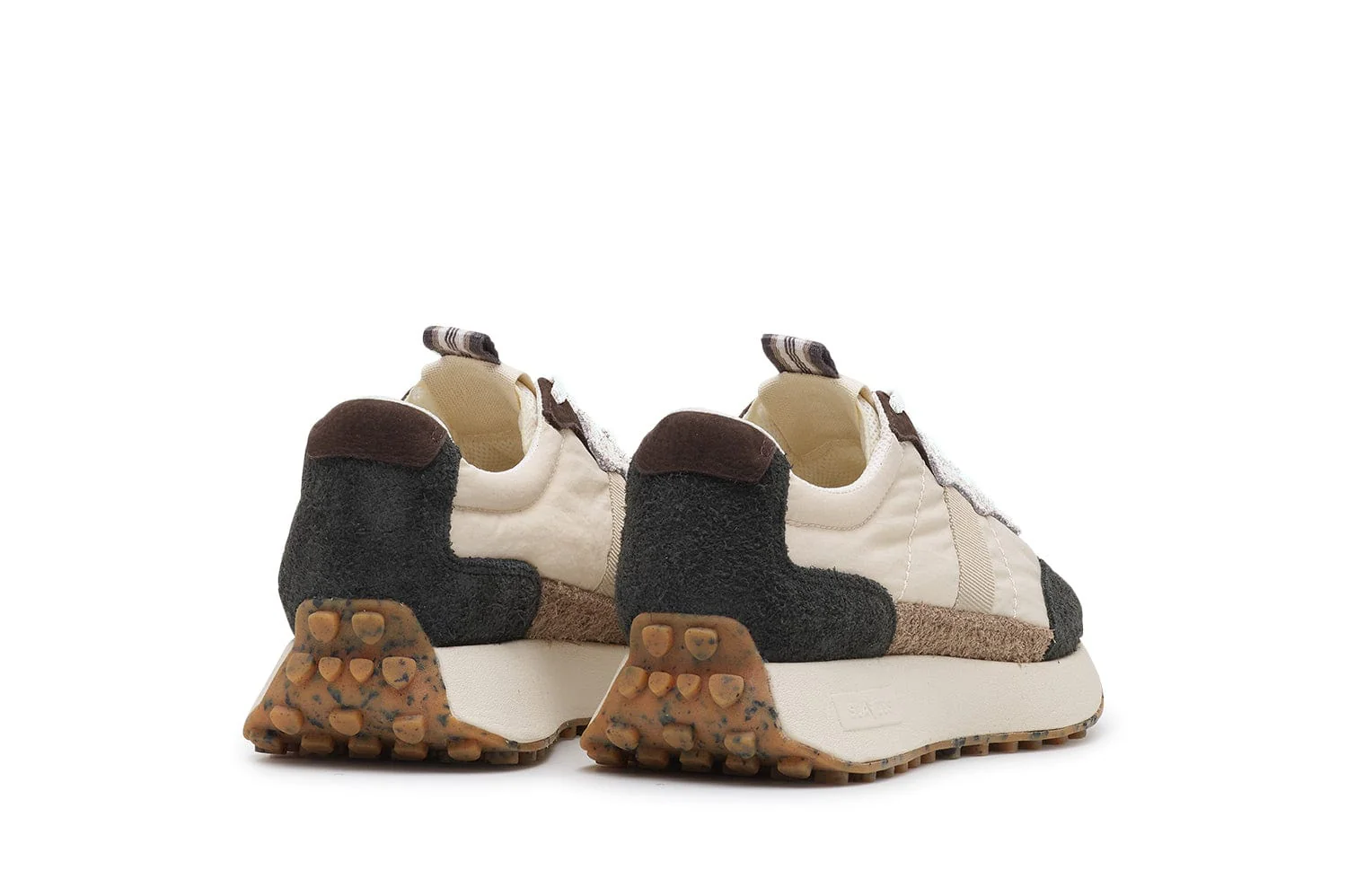 Womens - Acorn Trainer - Black and Tan - Image 7
